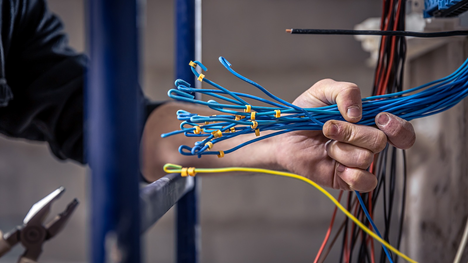 wireman in kolhapur